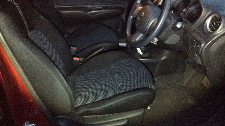 内装前方シート