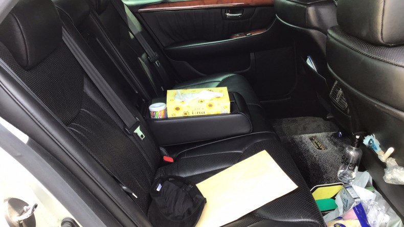 内装後方シート