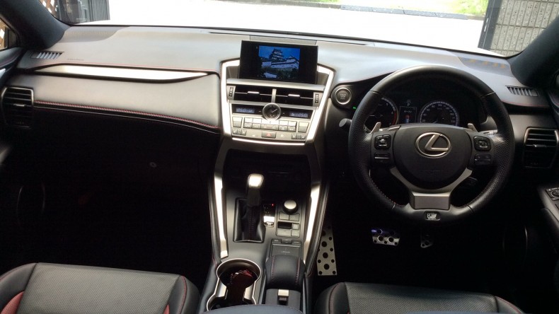 内装インパネ全体