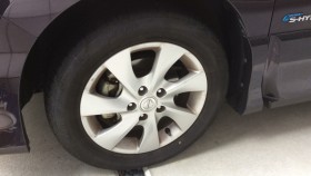 タイヤホイール前