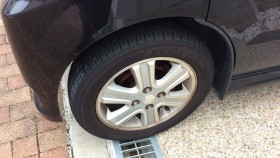 タイヤホイール前