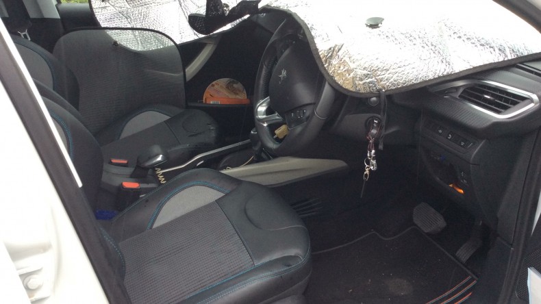 内装前方シート