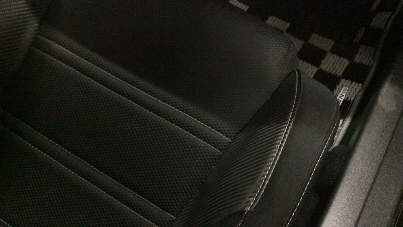 内装前方シート