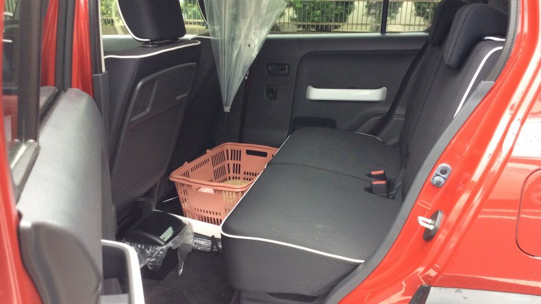 内装後方シート