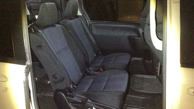 内装後方シート