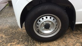 タイヤホイール前