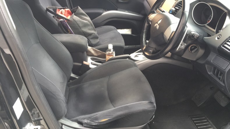 内装前方シート