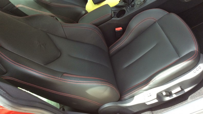 内装後方シート