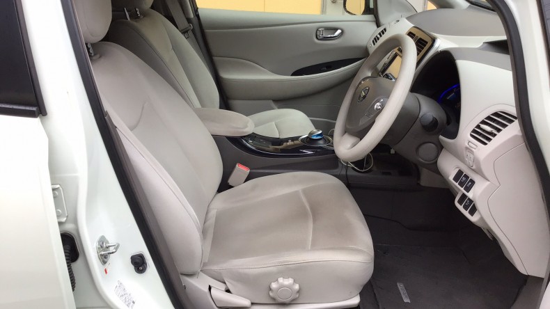 内装前方シート