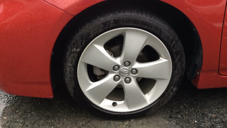 タイヤホイール前