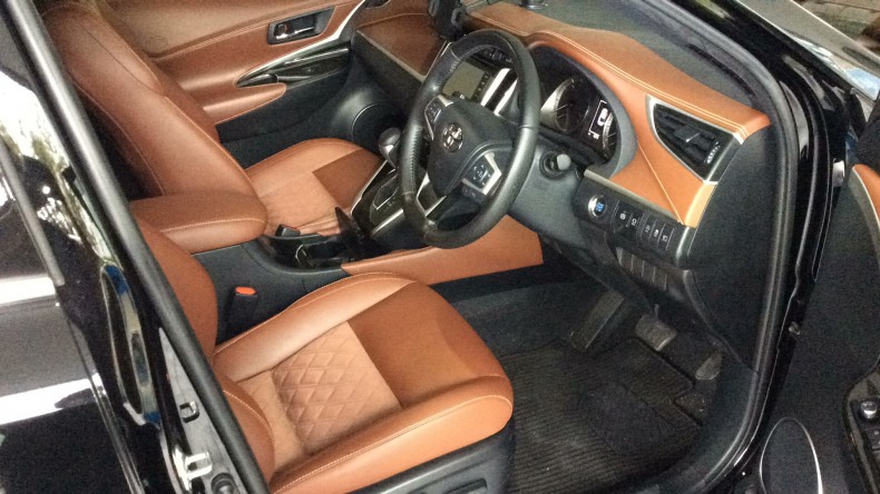 内装前方シート