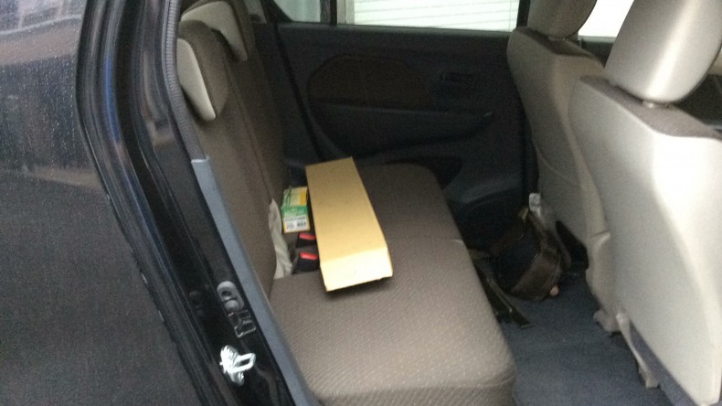 内装後方シート