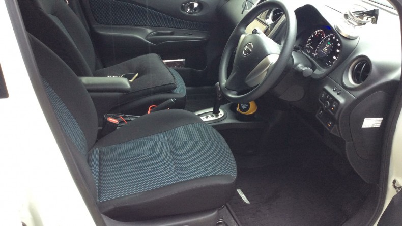 内装前方シート