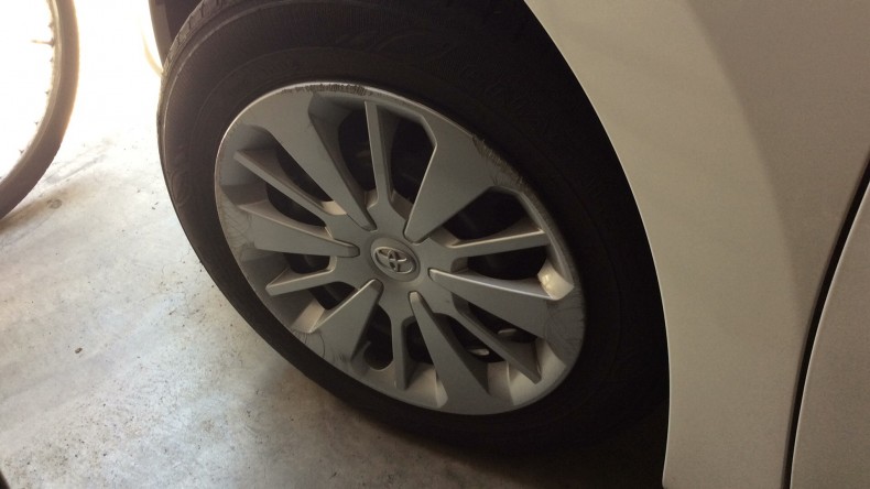 タイヤホイール前