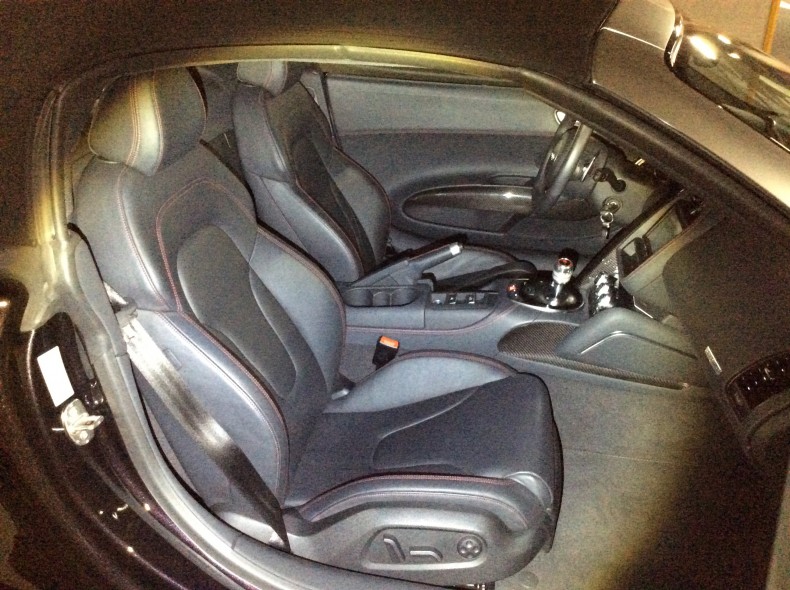 内装後方シート