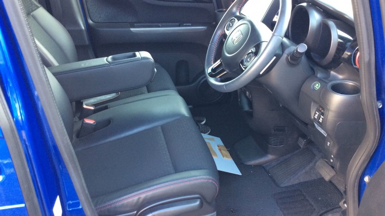 内装前方シート