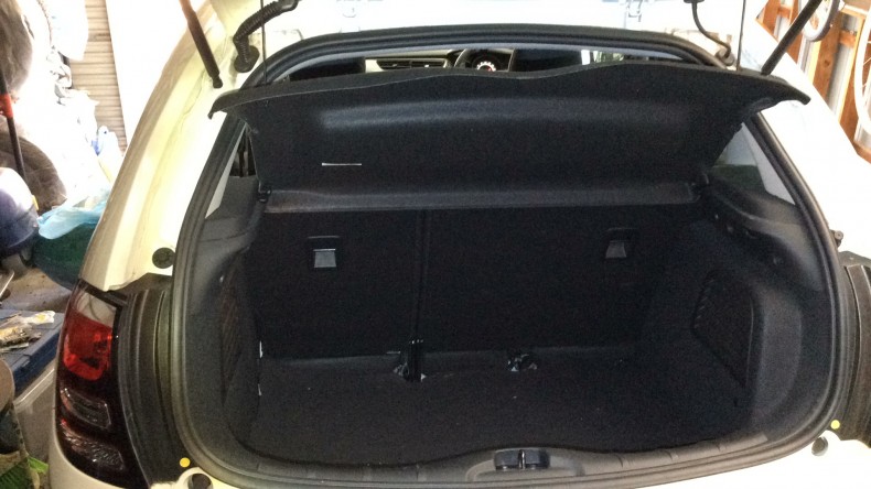 内装トランク