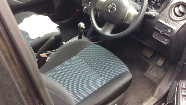 内装前方シート