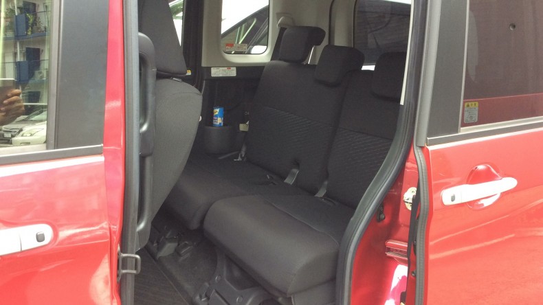 内装後方シート