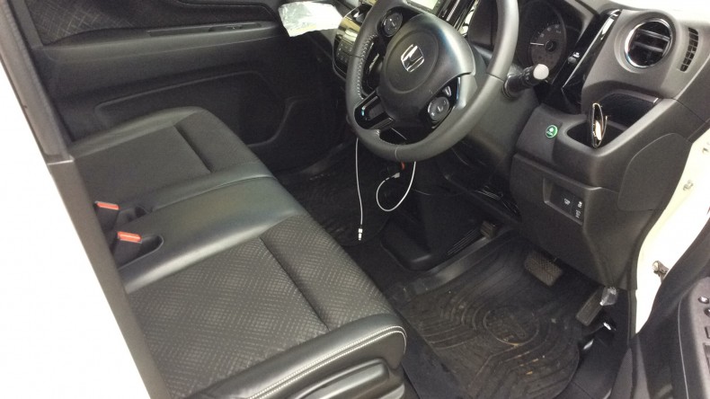 内装前方シート