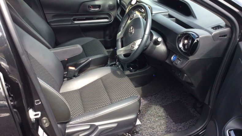 内装前方シート