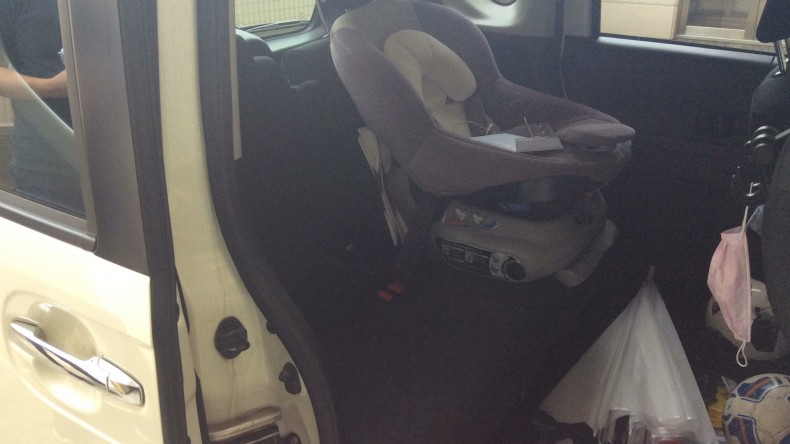 内装後方シート