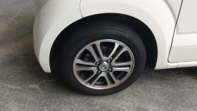 タイヤホイール前