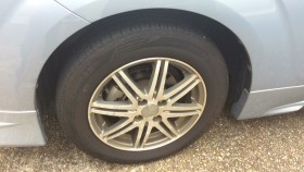 タイヤホイール前