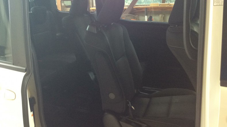 内装後方シート