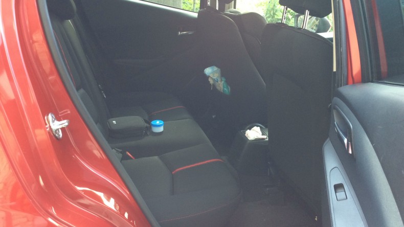 内装後方シート