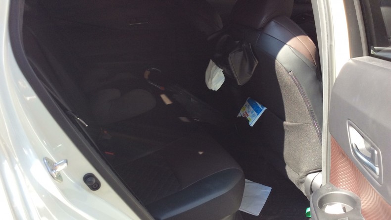 内装後方シート