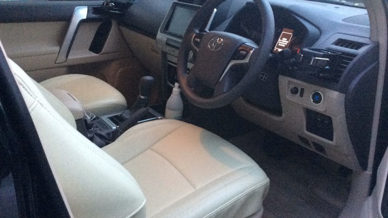 内装前方シート