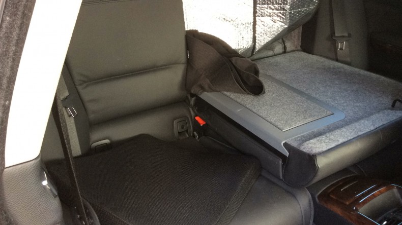 内装後方シート