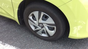 タイヤホイール前