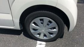 タイヤホイール前