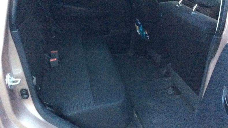 内装後方シート