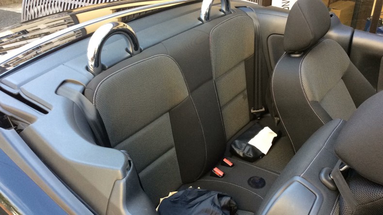 内装後方シート