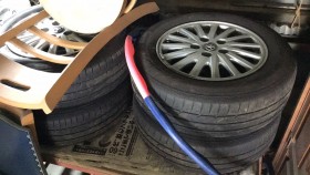 タイヤホイール前