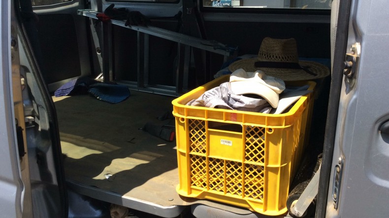 内装後方シート