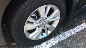 タイヤホイール前