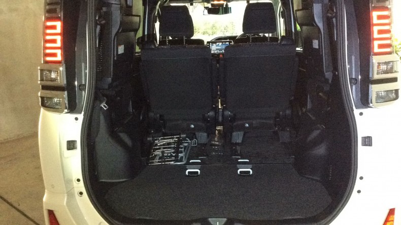 内装トランク