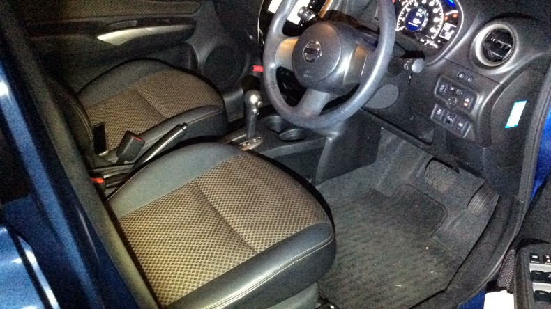 内装前方シート