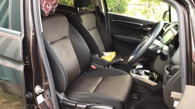 内装前方シート