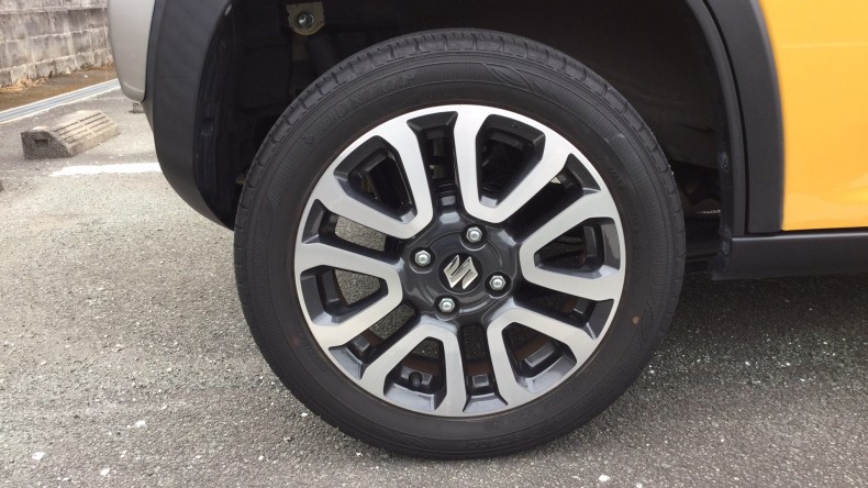 タイヤホイール前