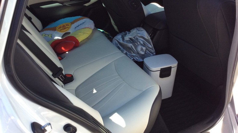 内装後方シート