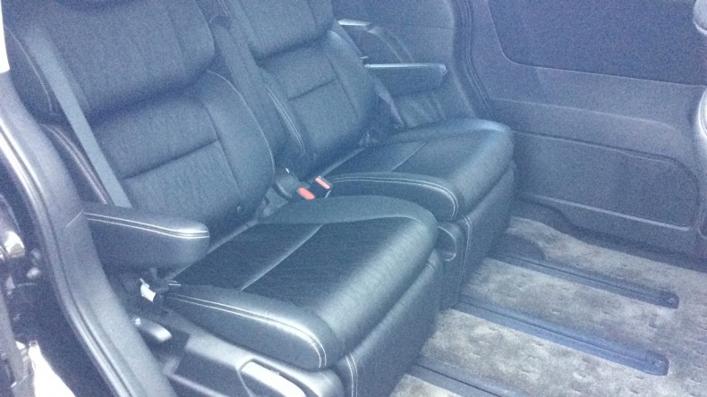 内装後方シート