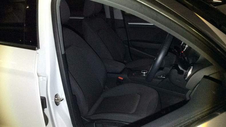 内装前方シート