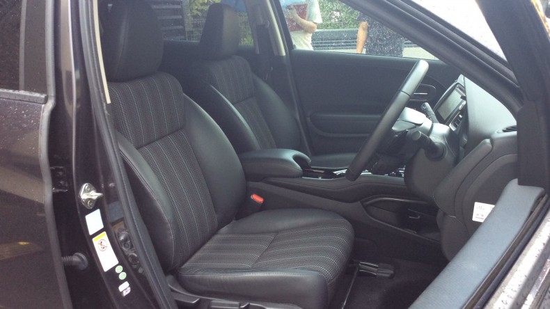 内装前方シート