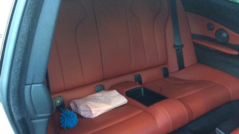 内装後方シート