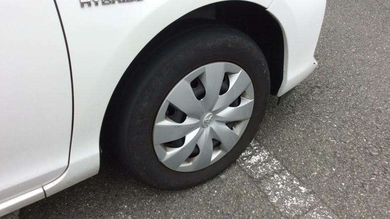 タイヤホイール前